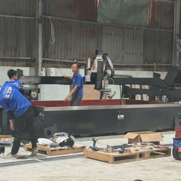Những đơn vị nào cần đầu tư máy cắt tia nước cao cấp