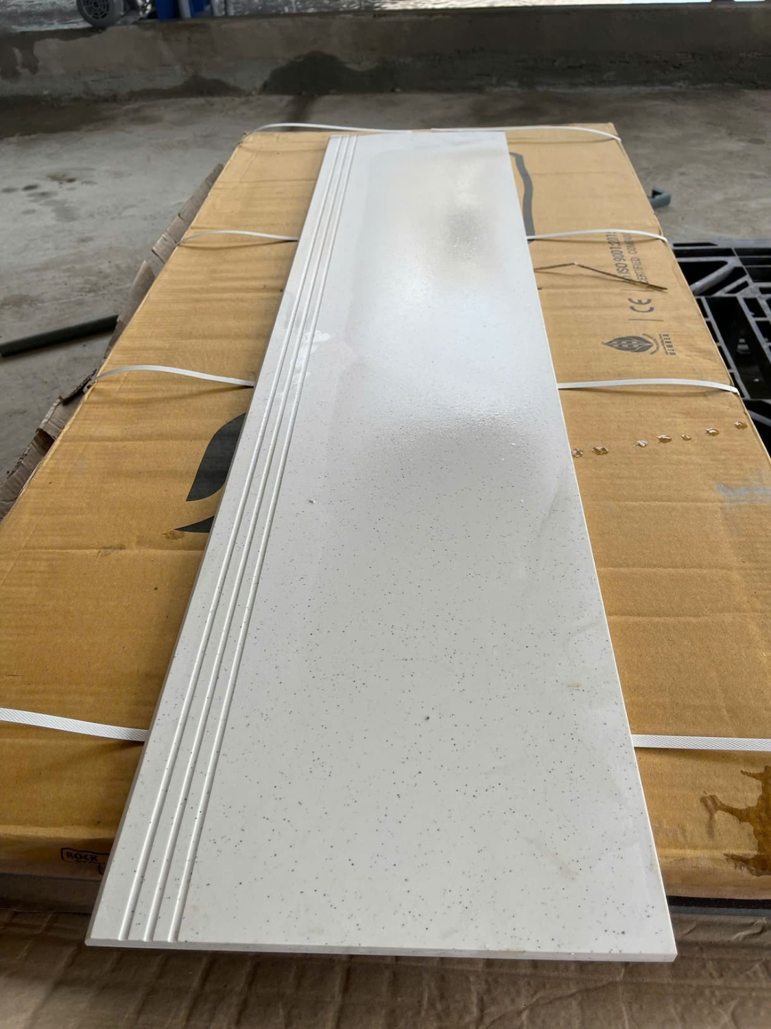 Bo gạch len tường