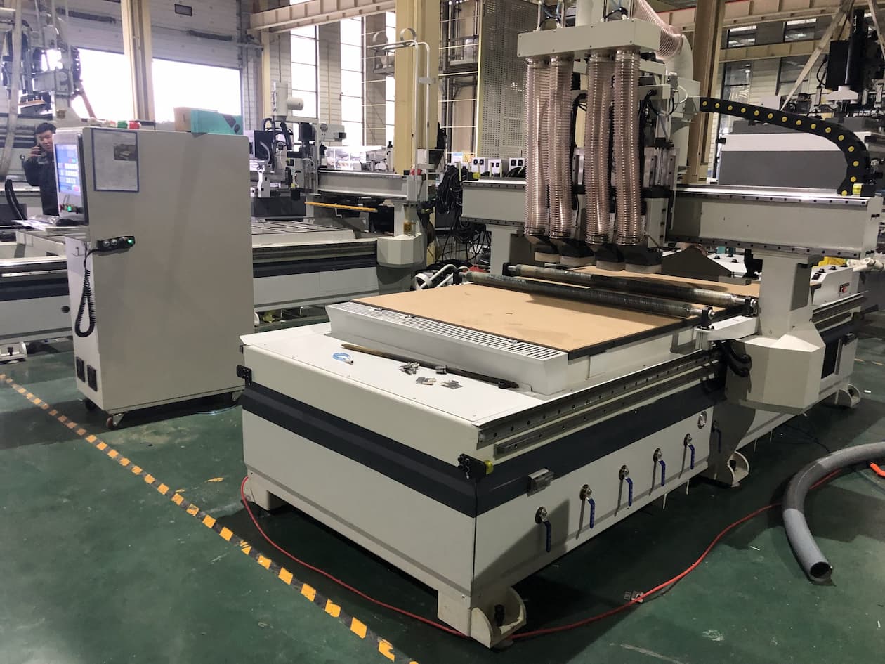 Dịch vụ cắt gạch