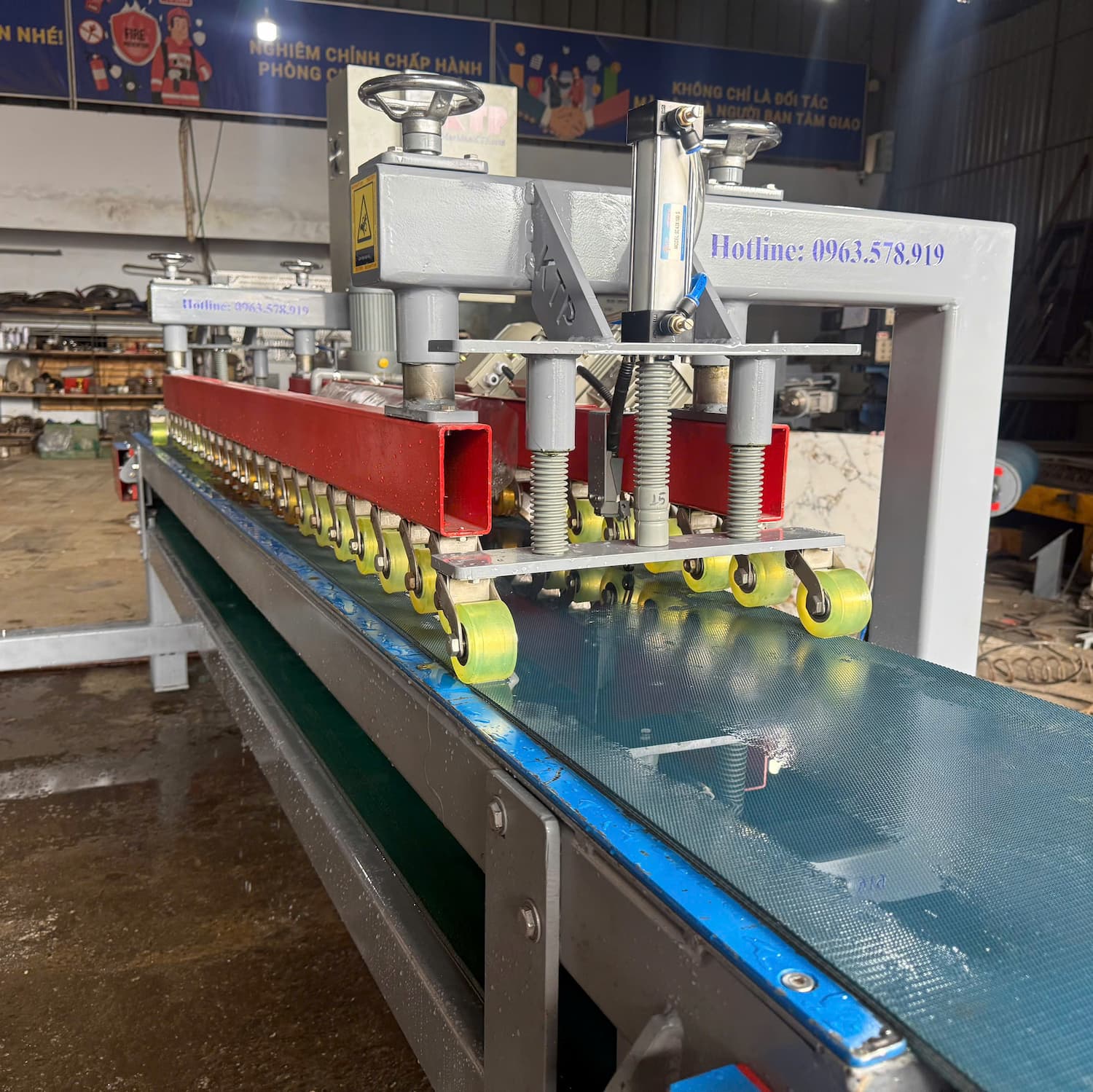 Máy líp cạnh gạch đá Venus 024P