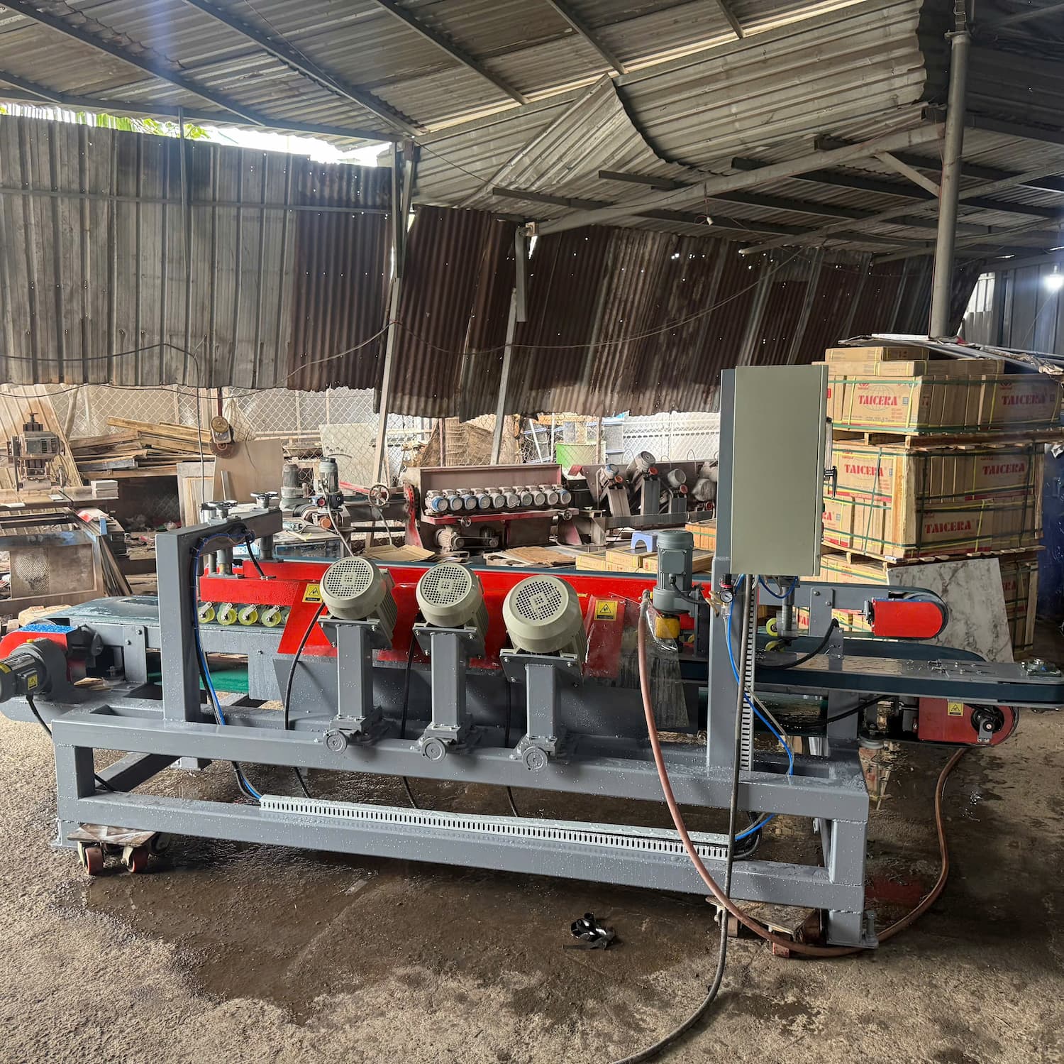 Máy líp cạnh gạch đá Venus 024P