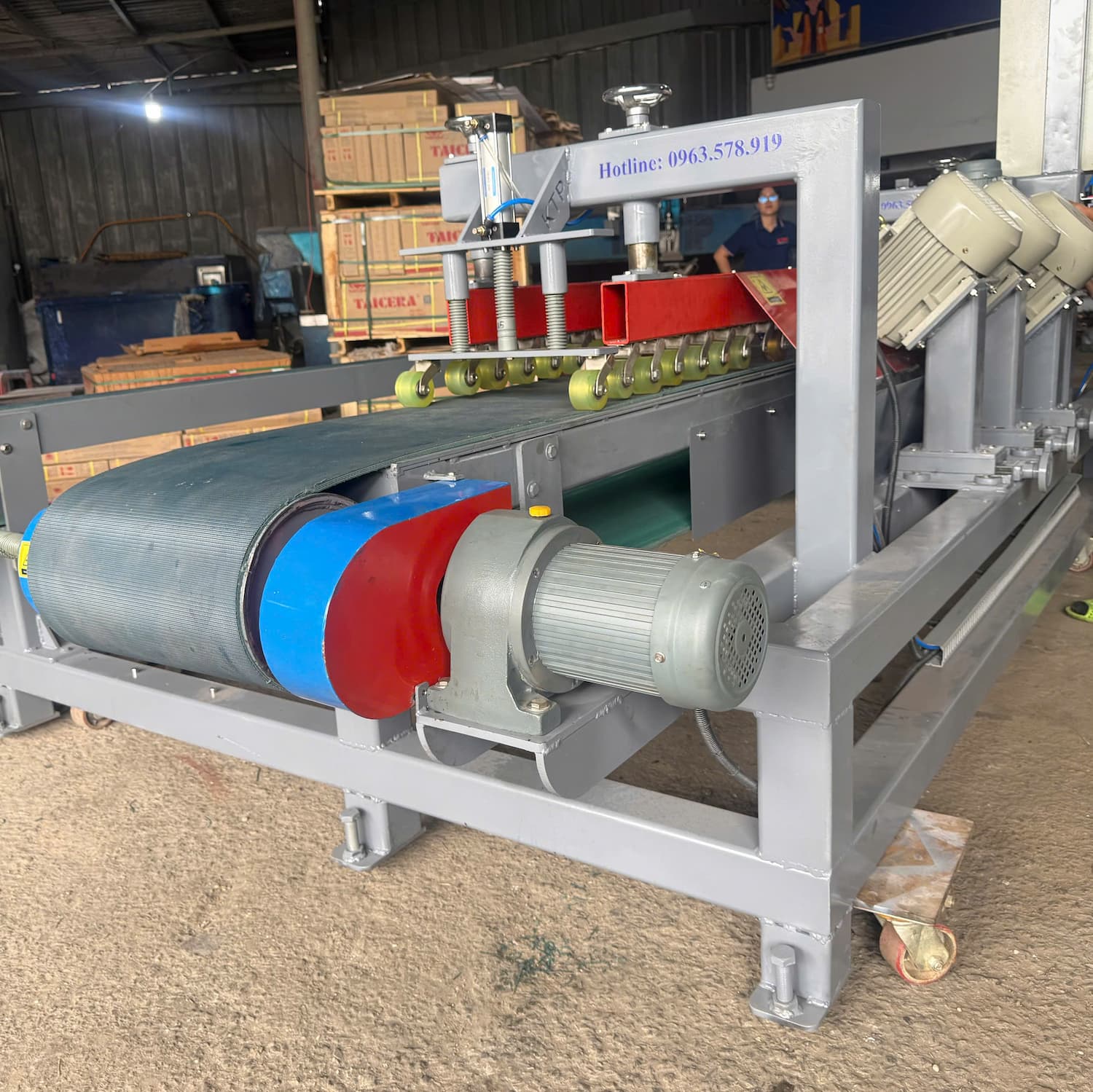 Máy líp cạnh gạch đá Venus 024P