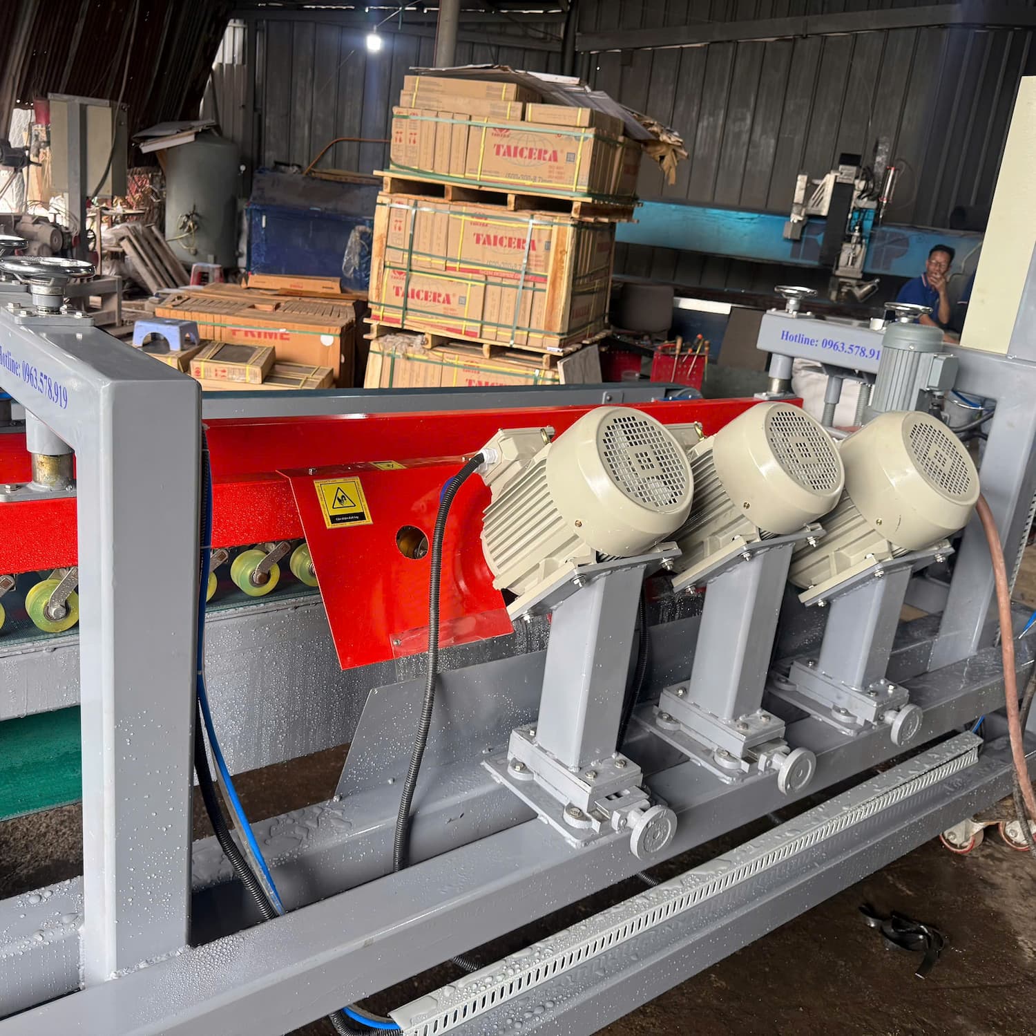 Máy líp cạnh gạch đá Venus 024P